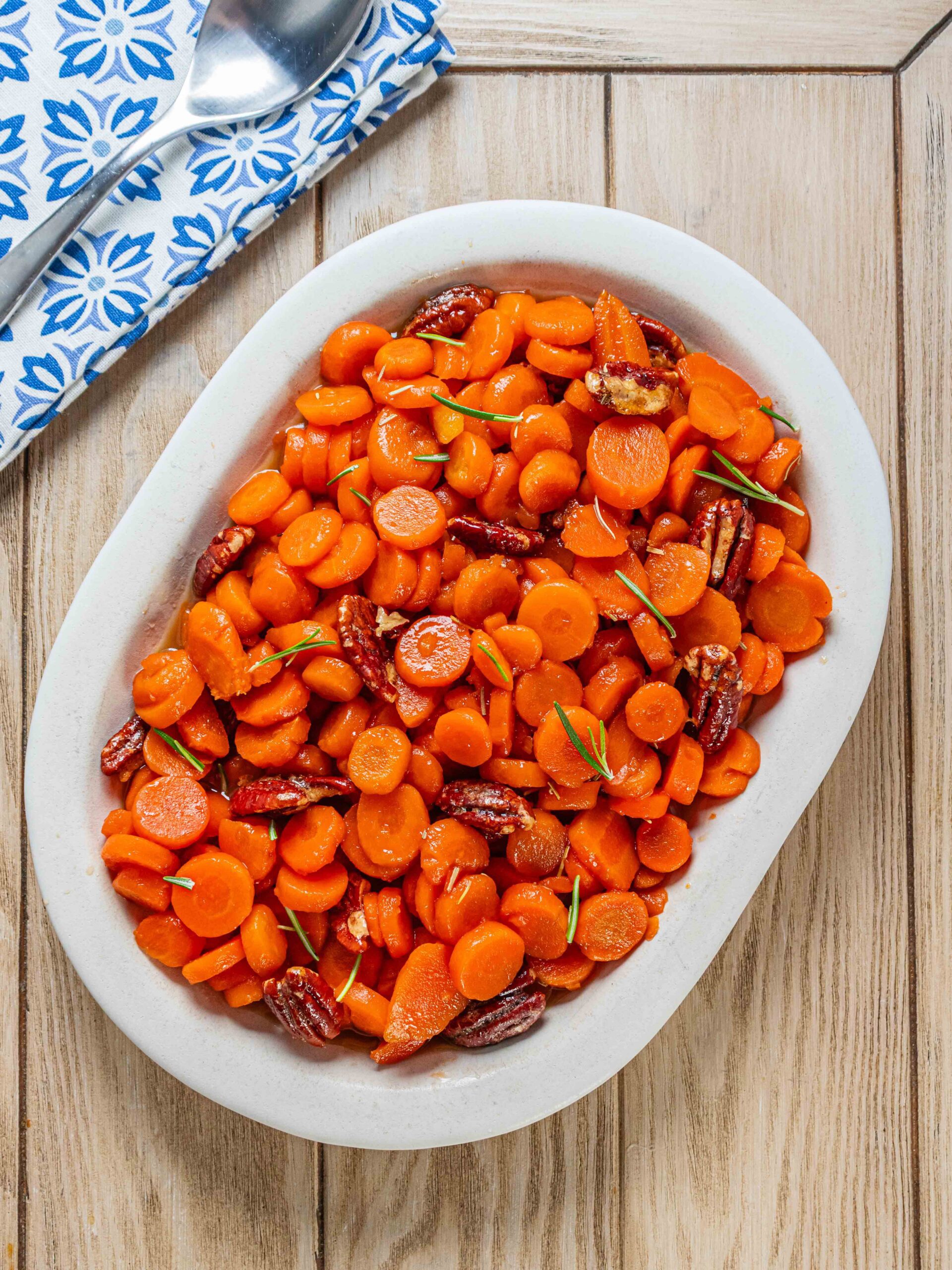 glazed carrots recipe with spicy pecans
