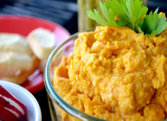 carrot-turmeric-hummus