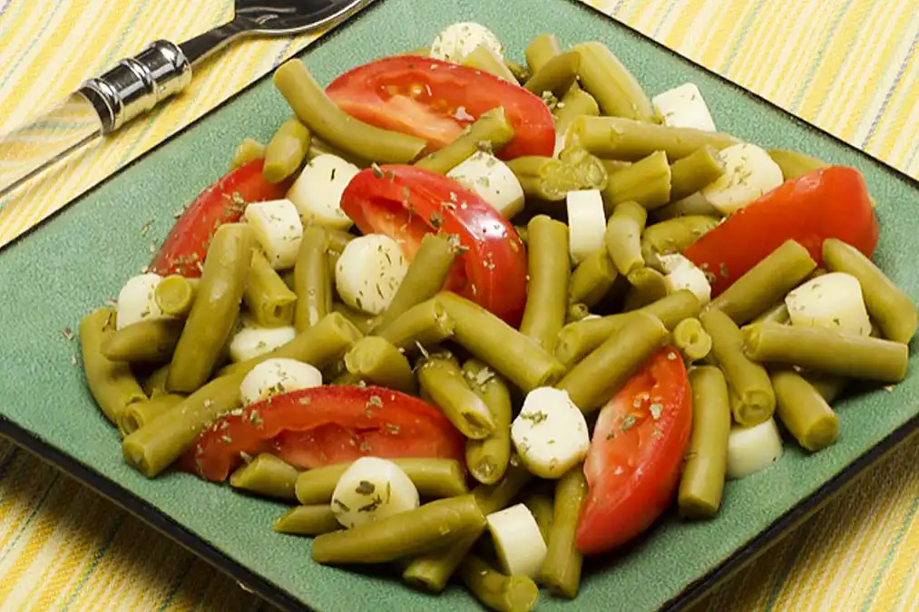 Libby's is obsessed with making the finest green beans possible that are deliciously mild, have a subtly sweet flavor and a crisp-tender texture.